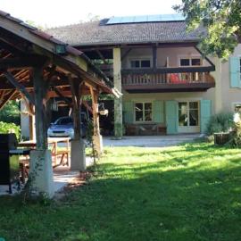 Ferme ancienne des tilleuls, hotelli kohteessa Vinay