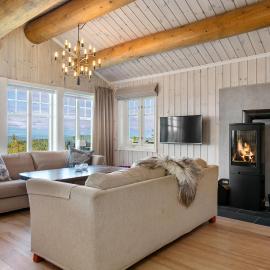 HYTTEEVENTYR I VALDRES MED JACUZZI, 5 soverom, alpinbakke og skiløyper like ved!, khách sạn ở Aurdal