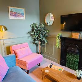 Ffau Bach - Little Den, hotell sihtkohas Pembroke Dock