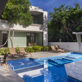 Ikana Puerto Aventuras Golf Getaway, hotel u gradu Puerto Aventuras