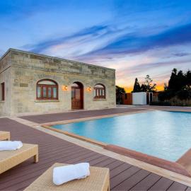 Villa Munqar, hotel en Żurrieq