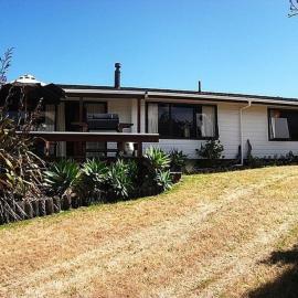 Relax at Pauanui - Pauanui Holiday Home, hotel a Pauanui