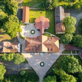 Schlosshotel Wilhelmsthal โรงแรมในแชฟาร์แบร์ค