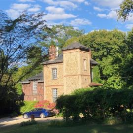 200 M2 Dreamhouse for 10 with private pool and garden in beautiful park, hotel a Montévrain