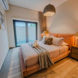 Casa Loba Luxe Unit 2 with private pool and garden