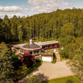 Cairngorm Lodge Rothiemurchus โรงแรมในอาวีมอร์