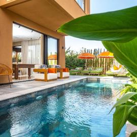 Villa ZINA I Luxe I Piscine chauffée I Wifi I Proche centre Ville, hotel a Marràqueix