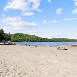 Chalet Mon Repos - Lac Sarrazin avec embarcations