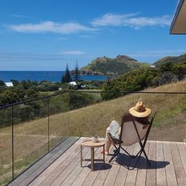 XSPOT Medlands Beach House - Ocean views - Short stroll to the beach, ξενοδοχείο σε Medlands