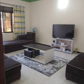 Palm Suites, hotell i Mbale