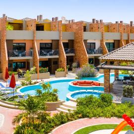 Bocobay Porta al Sole - Luxury Condos 5 min Walk to Ritz and Palm Beach, hotel in Eagle Beach