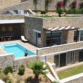 Luxury Villa Gialova Lagoon with Private Pool, hotel a Gialova