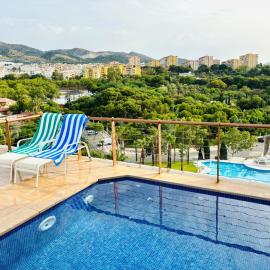 Ático dúplex, con piscina privada, jacuzzi y gimnasio