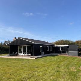 Lovely Newly Renovated Holiday House - 1005, hótel í Ringkøbing