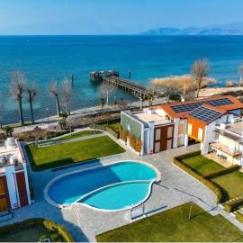 [Gardaland_Luxury_Apartment] Pool & Free Parking, hotel u gradu 'Ronchi'