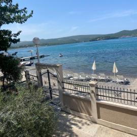 Apartmani Tivat na obali mora, ξενοδοχείο σε Župa