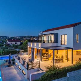 Villa LARA Vrana, hotel v destinaci Vrana