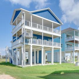 Ocean Views, Steps to Sand! Coastal Galveston Gem