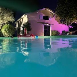L Escale Girondine avec son spa, son sauna et sa piscine privative