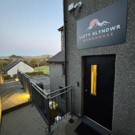 Llety Glyndwr - Bunkhouse, hotel di Trawsfynydd