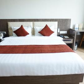 The Aanandam Hotel Resort, hotel Itārsi városában