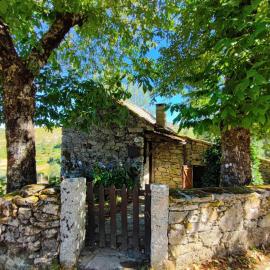 Casa da Fonte - Branda da Aveleira – hotel w mieście Melgaço