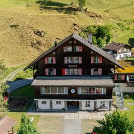 Engelberg Youth Hostel、エンゲルベルクのホテル