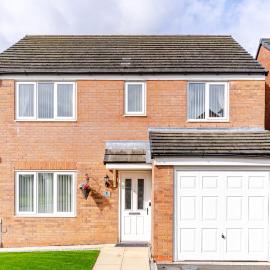 4 Bedroom Detached, Wi-Fi, Parking, stunning views