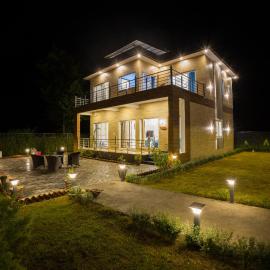 Alaya Stays 3 BHK with Lush Garden & Gazebo - Avasa, hotel in Bhīm Tāl