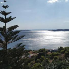 Vintage house by the sea in althea