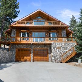 Amazing Grace - Fireplace, Jet Tub, Deck, Lake View