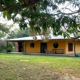 Casa de campo parque Iberá, hotel en Colonia Carlos Pellegrini