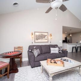 Spacious 2 bed Condo with Office
