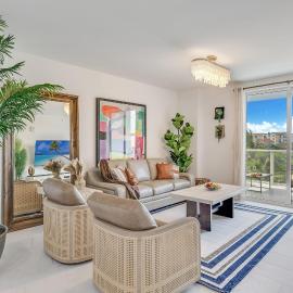 Lux 3BR City-View Retreat in Hollywood, 2nd Floor
