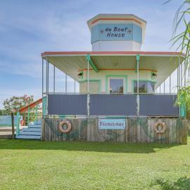 'Da Boat House' w/ World-Class Bayou Fishing!, hotell i Houma