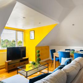 Ealing Common Contractor Flat – hotel w mieście Ealing