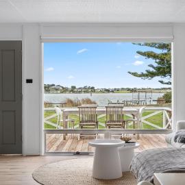 Percy's Place: Family-friendly Waterfront Serenity, hotell i Goolwa