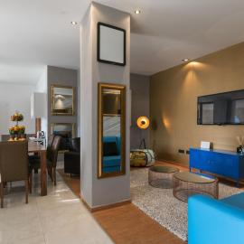 Apartment Frankie's Place - Two-Bedroom Apartment with Terrace and Sea View, hotel a Lučić