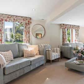 Stunning Countryside Home in Surrey by 53 Degrees Property, Ideal for Family Getaways, Private Tennis Court!
