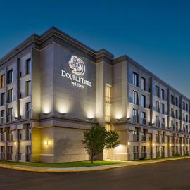 DoubleTree by Hilton Minneapolis Airport, MN, отель в Блумингтоне