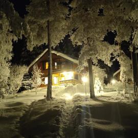 Lakeside Pilke – hotel w mieście Rovaniemi