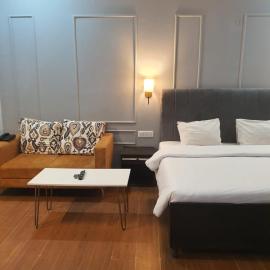 Mallenzo Suites Dlf Phase 1, hotell i Gurgaon