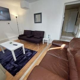 5 Bedroom House in Romford