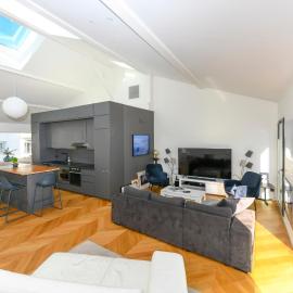 Duplex neuf et très lumineux en plein centre ville, hotel v destinácii Fourvière