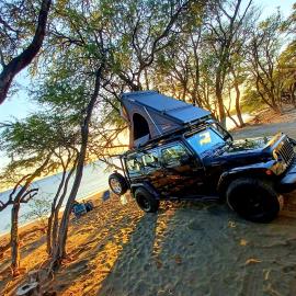 CampCar Maui Jeeps SUVs Hybrid Camper van Rentals with equipment and Travel Advice, hotel em Kahului