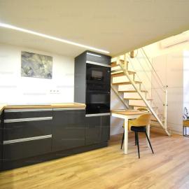 Júlia Apartman
