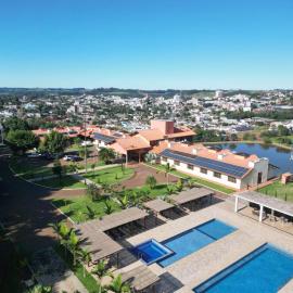 Hotel Lago Dourado, hotel v destinaci Dois Vizinhos