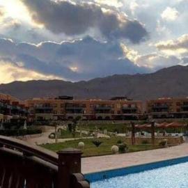 Blumar El sokhna, hotel in Al Ḩafāʼir