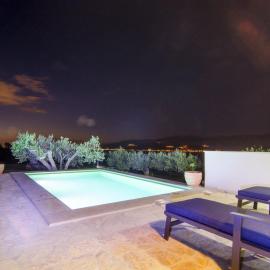 Holiday Home Bliss - Holiday Home with Outdoor Pool and Sea View ST