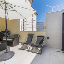 Apartments Ema-Two Bedroom Apartment with Sea View Perla